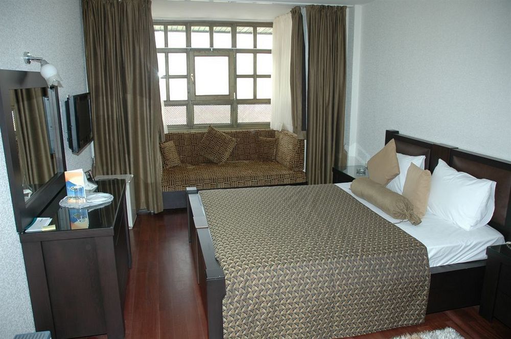 Ulasan Hotel Caravan Camping Ankara Luaran gambar
