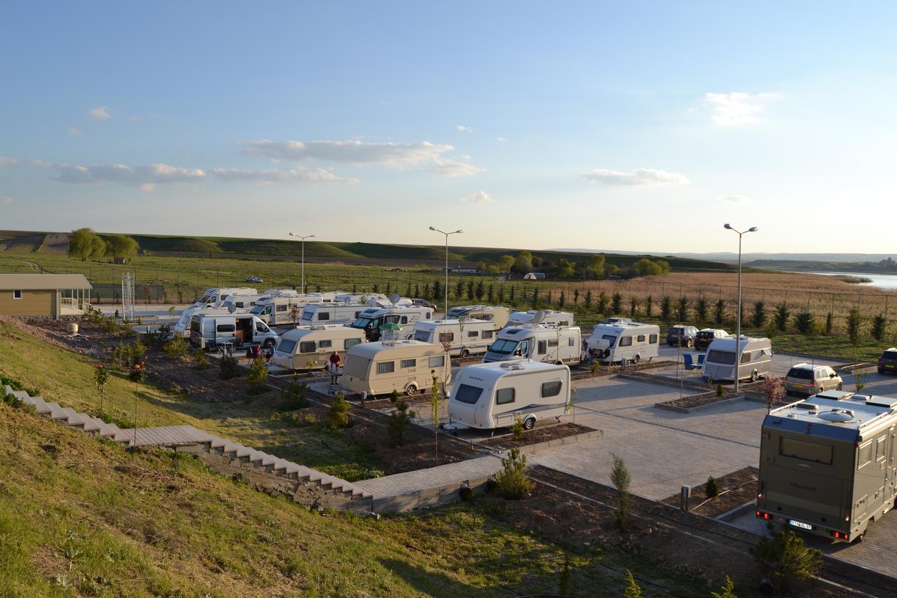 Ulasan Hotel Caravan Camping Ankara Luaran gambar